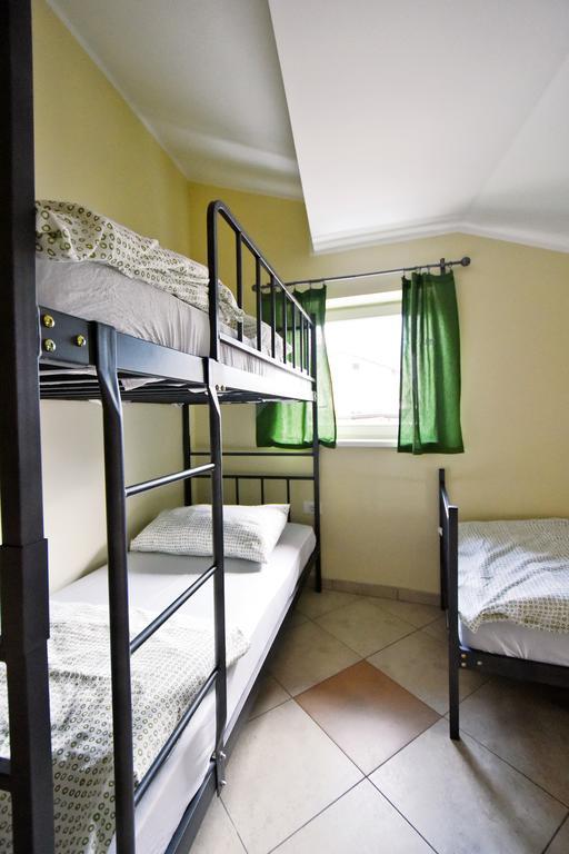 Hostel X Point Kobarid Pokoj fotografie